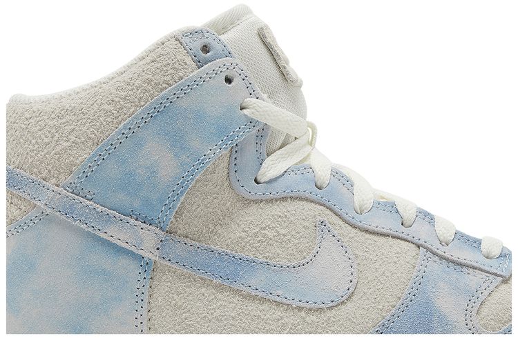 Nike Wmns Dunk High SE Clouds
