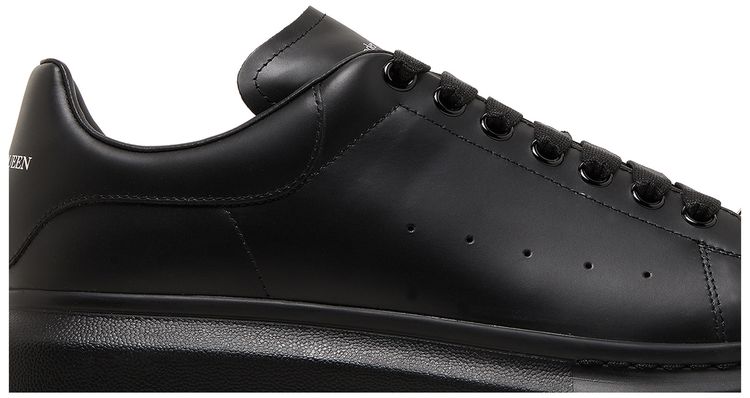 Alexander McQueen Oversized Sneaker Studded   Black