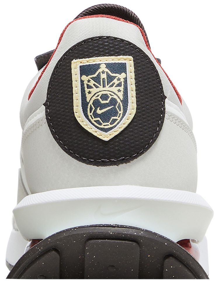 Nike Air Max Pre Day Social FC