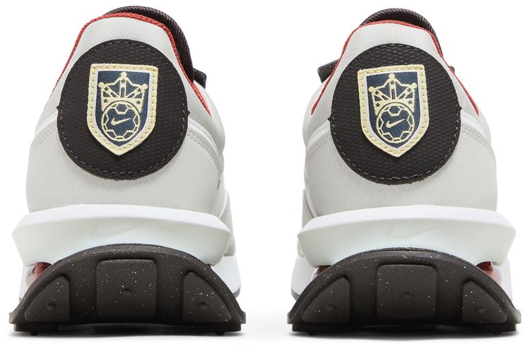 Nike Air Max Pre Day Social FC