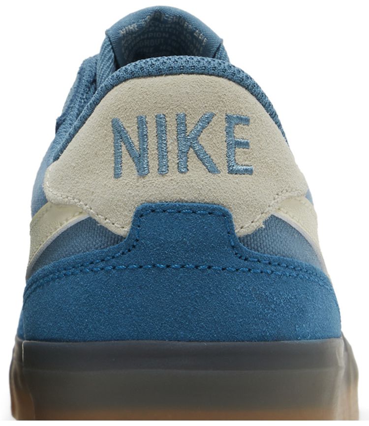 Wmns Zoom Pogo Plus SB Noise Aqua Gum
