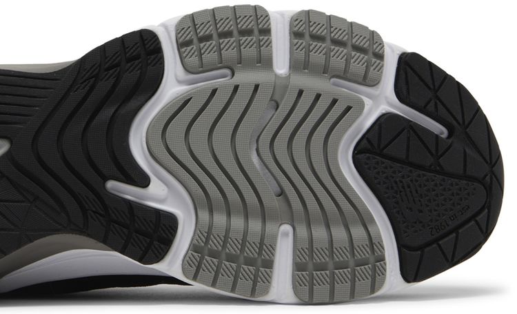 990v6 Made in USA Black Silver