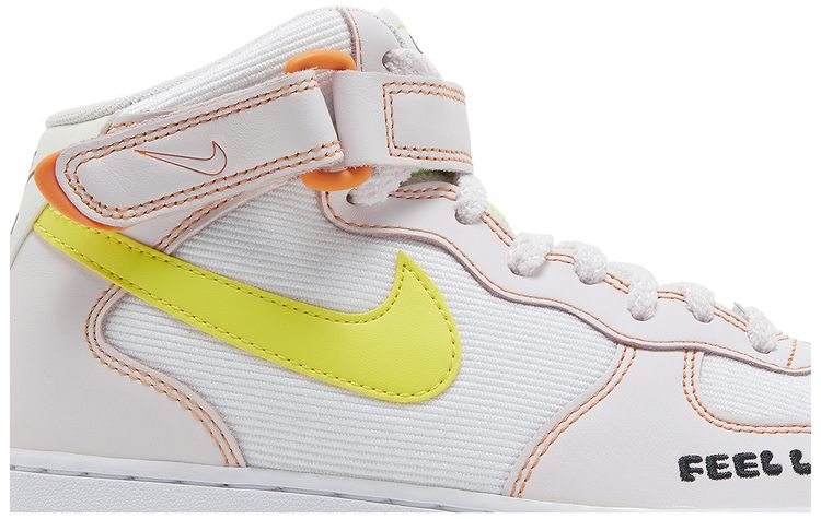Nike Wmns Air Force 1 07 Mid Feel Love