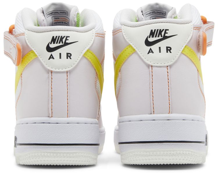 Nike Wmns Air Force 1 07 Mid Feel Love