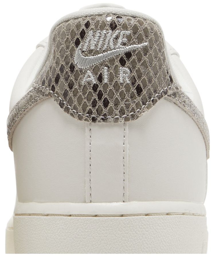 Nike Wmns Air Force 1 07 Phantom Ivory Snakeskin