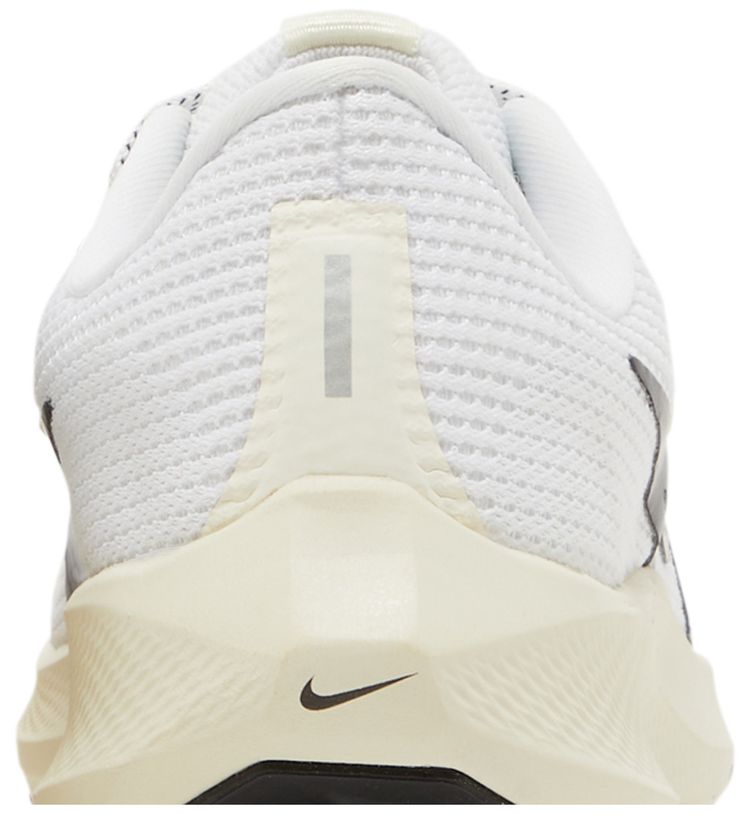 Nike Wmns Air Zoom Pegasus 40 White Coconut Milk