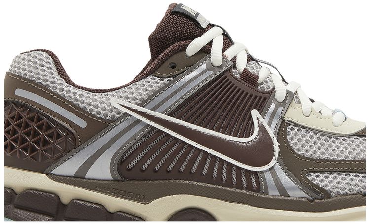 Nike Wmns Zoom Vomero 5 Earth Fossil