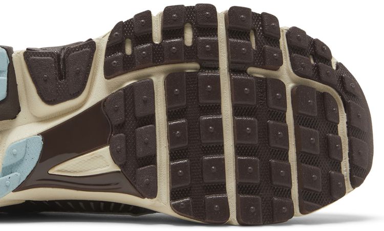 Nike Wmns Zoom Vomero 5 Earth Fossil