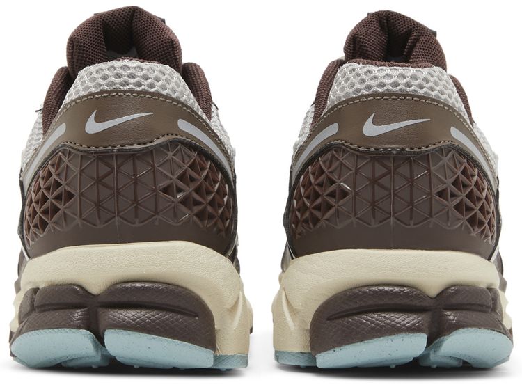 Nike Wmns Zoom Vomero 5 Earth Fossil