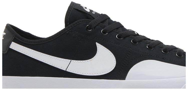 Nike Blazer Court SB Black White