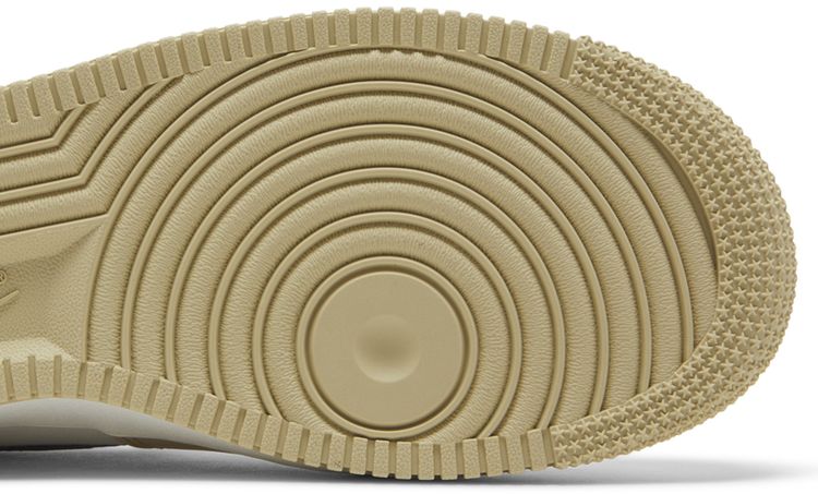 Nike Air Force 1 07 LX Team Gold