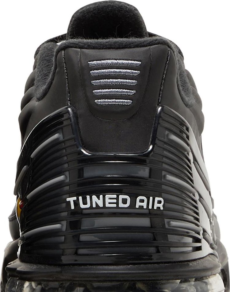 Air Max Plus 3 Spray Paint Swoosh