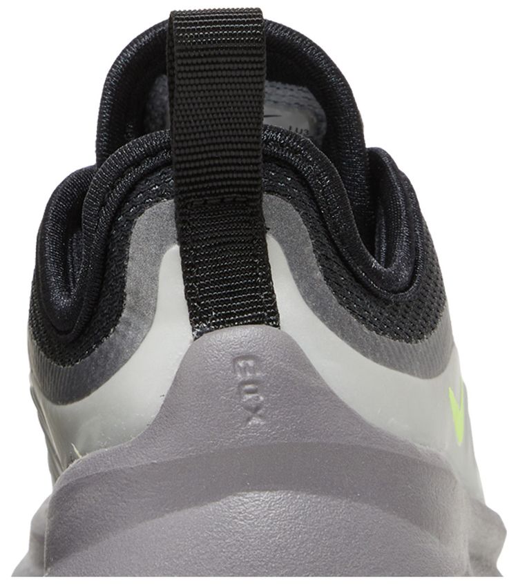 Nike Air Max Axis TD Black Volt