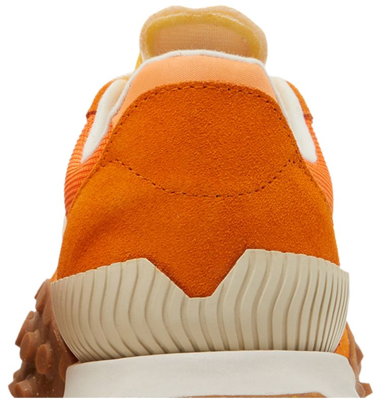 XC 72 Vintage Orange