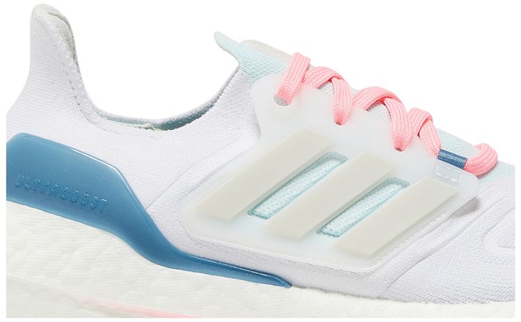 Adidas Wmns UltraBoost 22 White Almost Blue