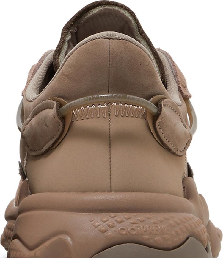 Wmns Ozweego Chalky Brown