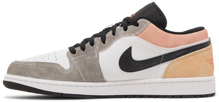 Air Jordan 1 Low SE Flight Club