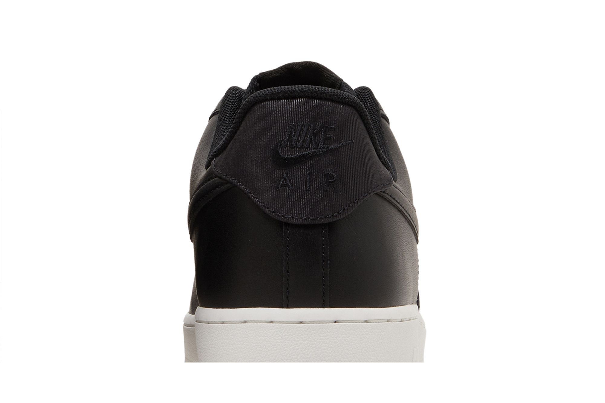 Achetez des Air Force 1 Low 07 SE Black Nylon FB2048 001 GOAT FR