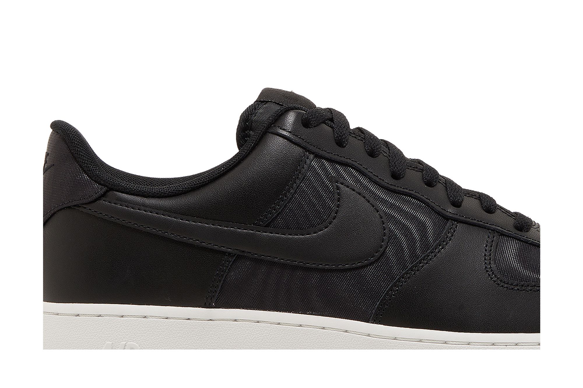 Buy Air Force 1 Low 07 SE Black Nylon FB2048 001 GOAT