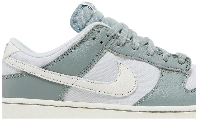 Dunk Low Mica Green