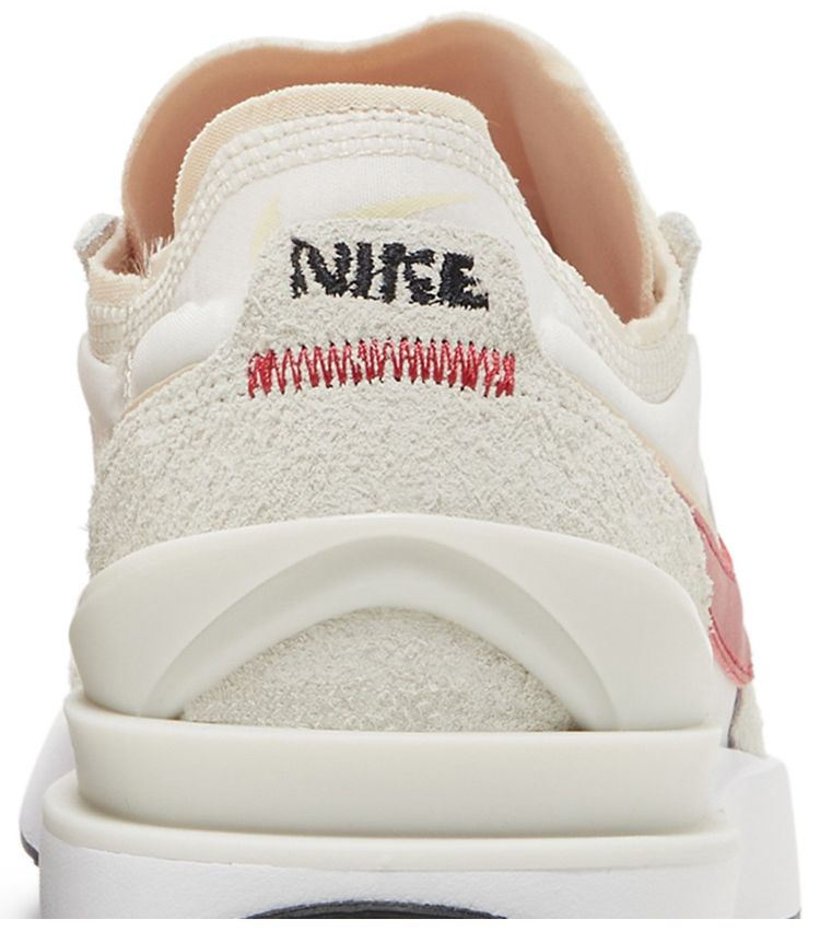 Nike Wmns Waffle One SE Sail Gym Red