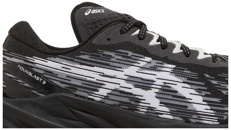 Asics Novablast 3 Black White