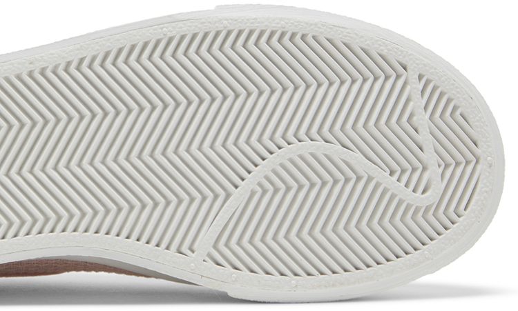 Nike Wmns Blazer Low Platform Essential Pink Oxford Woven