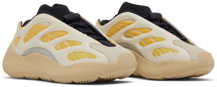 Yeezy 700 V3 Infants Safflower