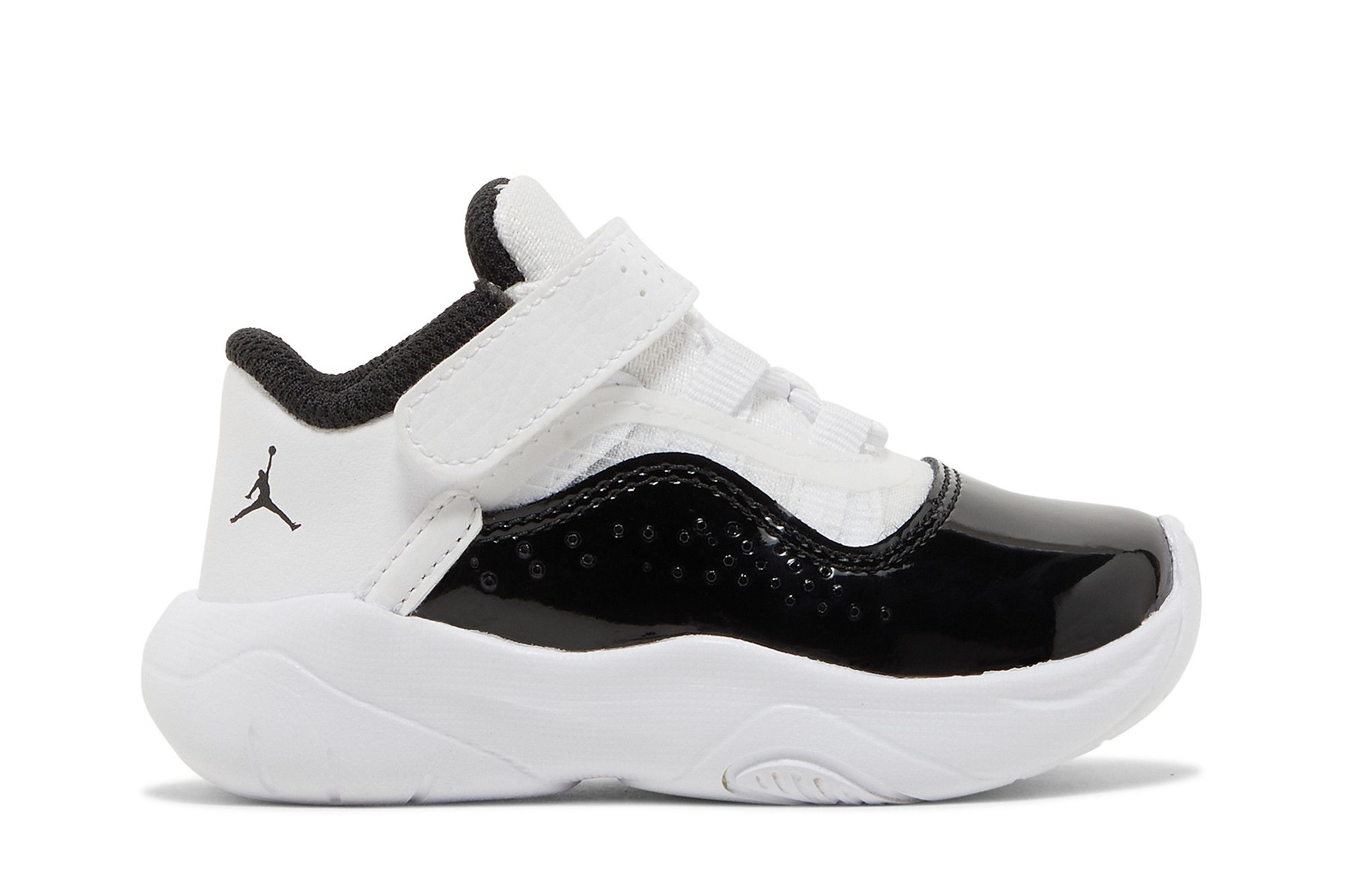 Jordan 11 top black low cut