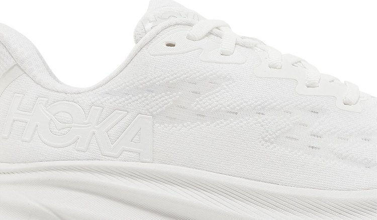 Wmns Clifton 9 Triple White