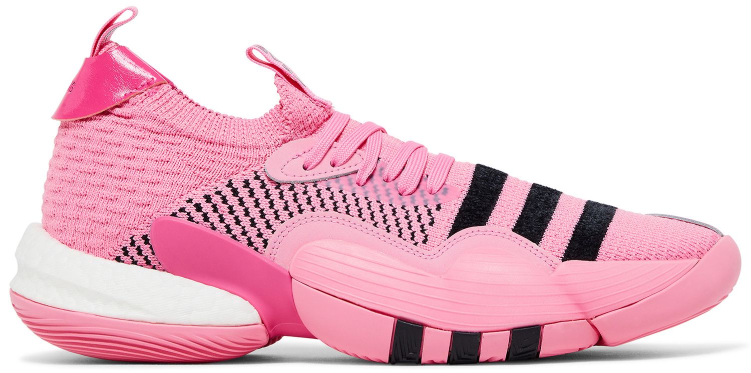 trae young pink shoes