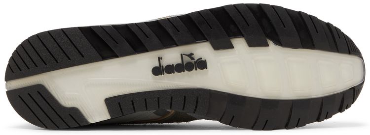 Details Matter x N9002 The Traveler