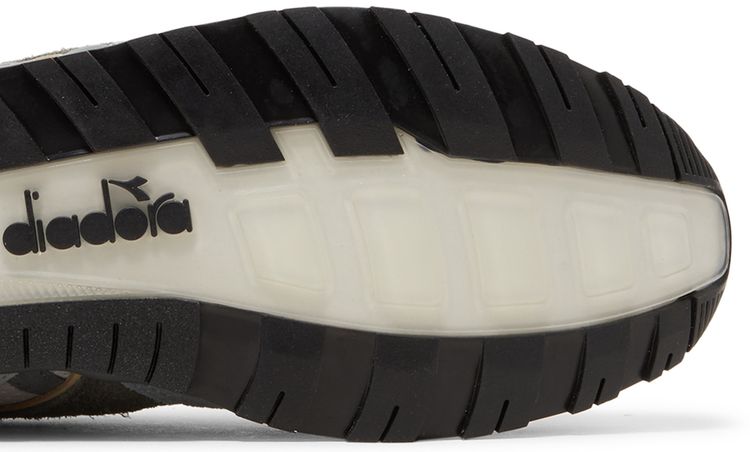 Details Matter x N9002 The Traveler