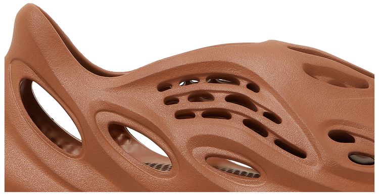 Yeezy Foam Runner Clay Red
