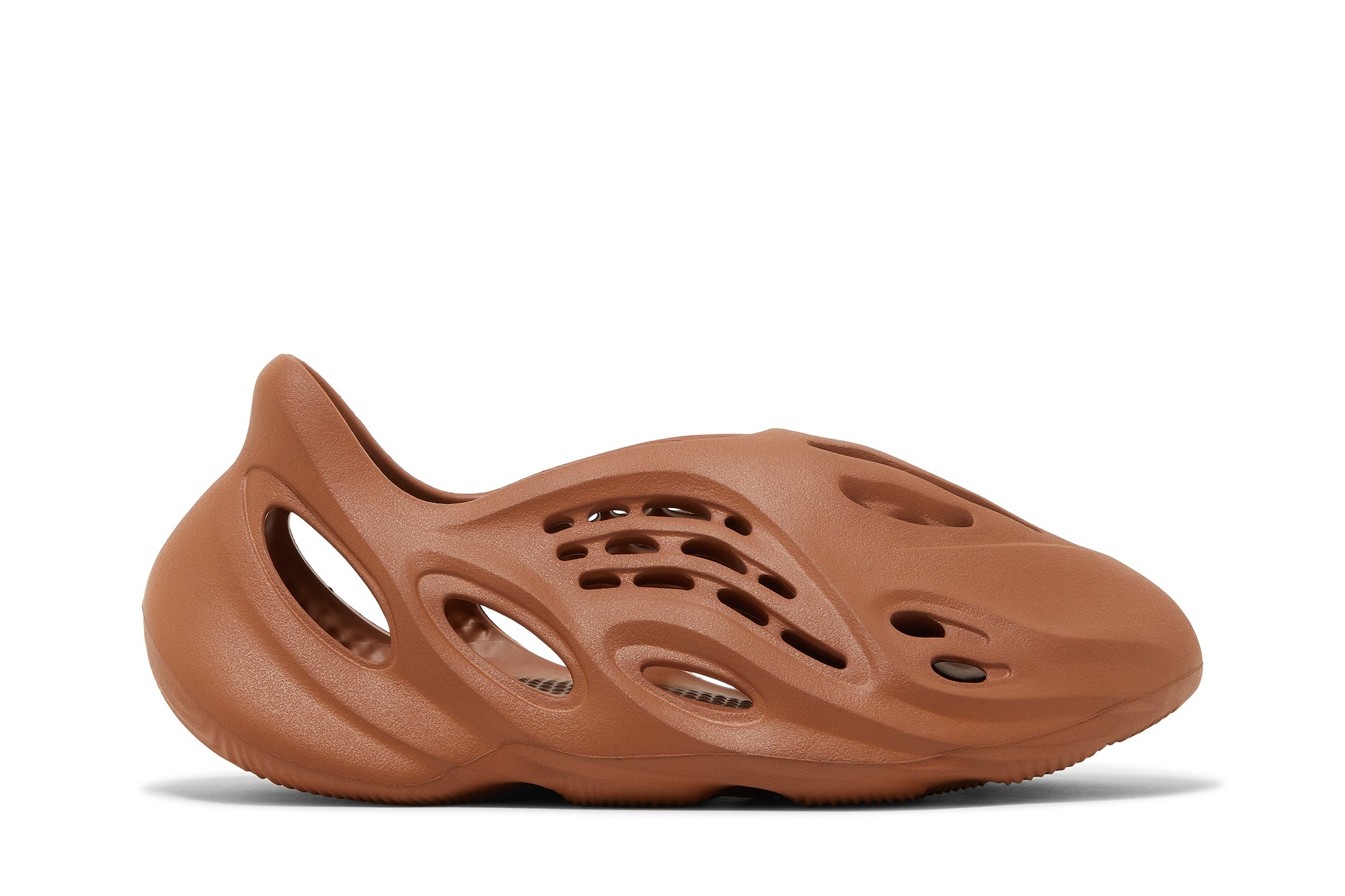 SALE新作adidas YEEZY Foam Runner Clay Taupe 28.5 靴