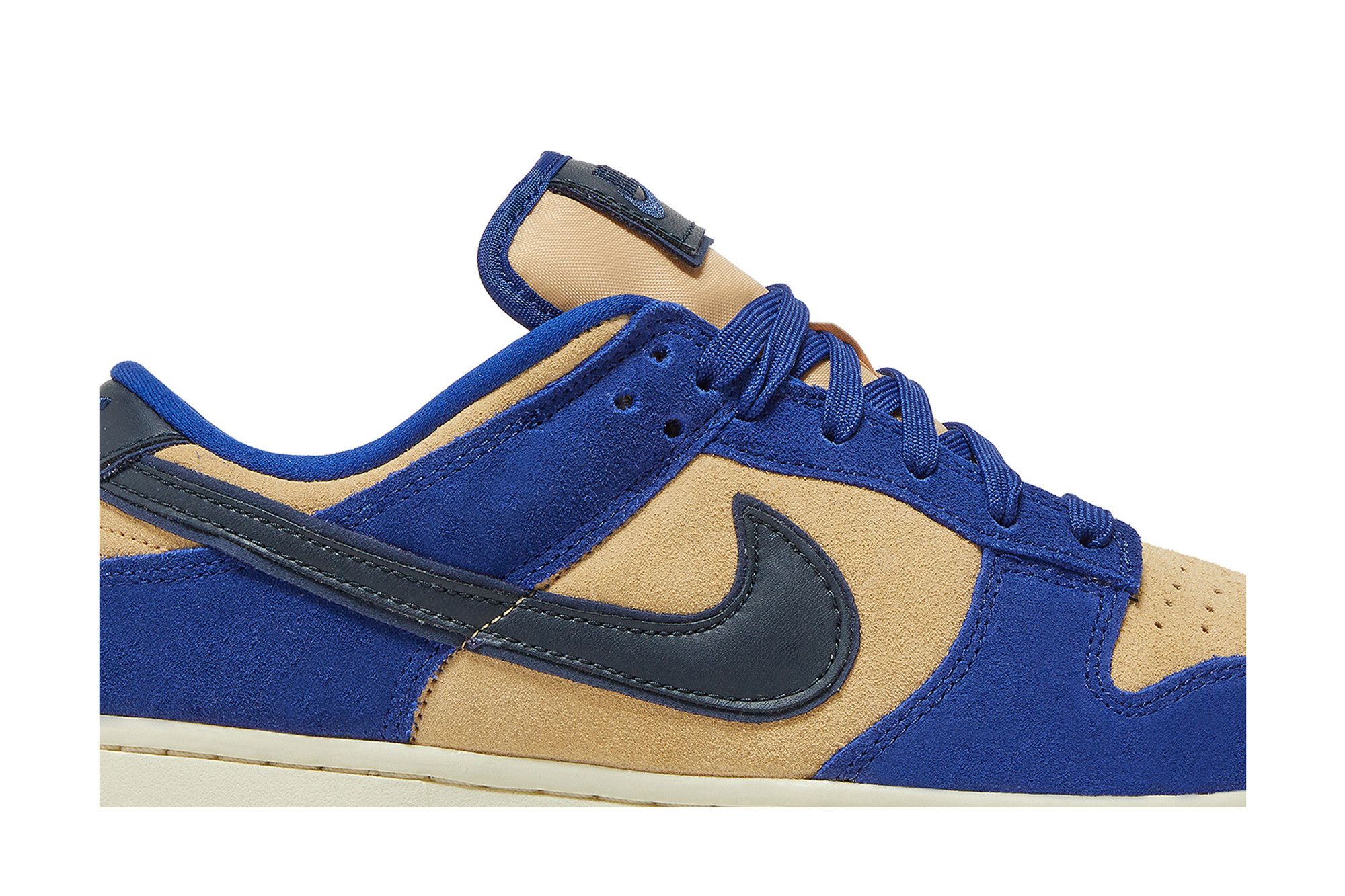 Nike dunk suede shop