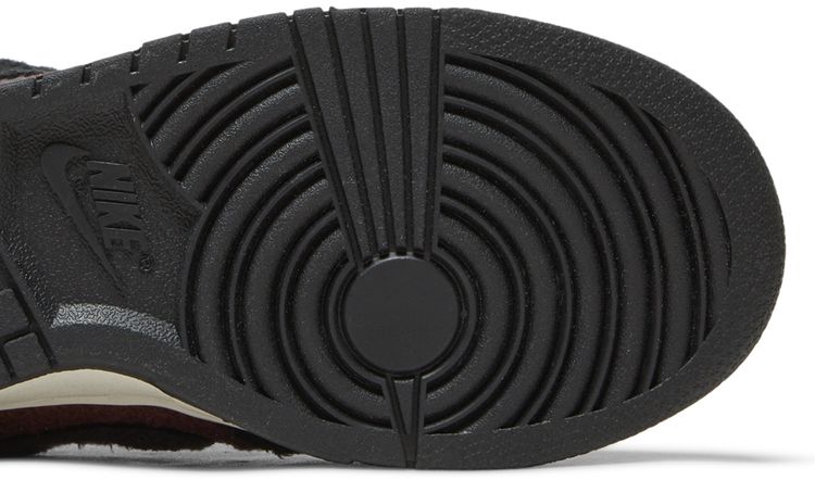 Nike Wmns Dunk Low SE Fleece   Burgundy Crush