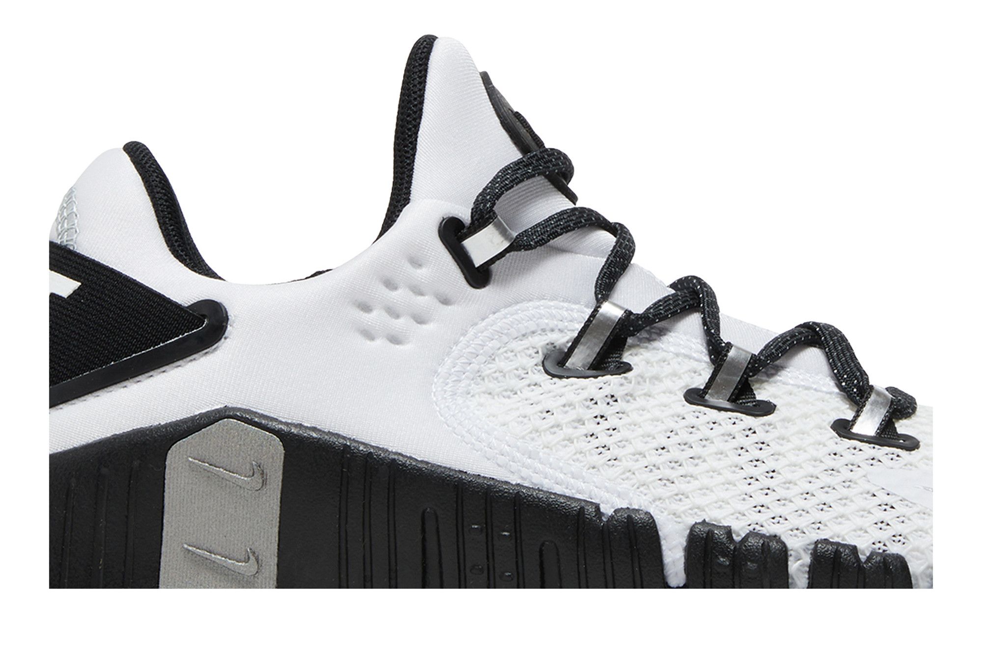 Buy Wmns Free Metcon 4 Premium White Black Silver DQ4678 100 GOAT