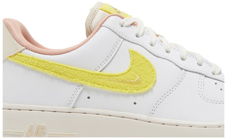 Nike Wmns Air Force 1 07 LX Mama