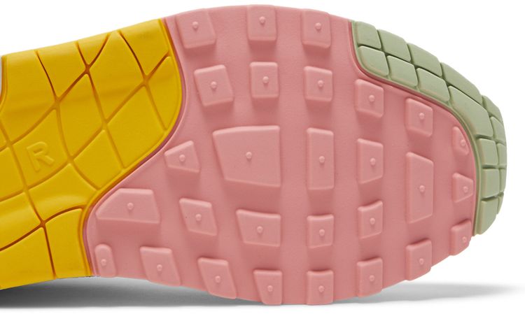 Nike Wmns Air Max 1 Premium Pom Pom Polka Dots