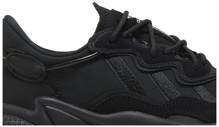 Wmns Ozweego Triple Black