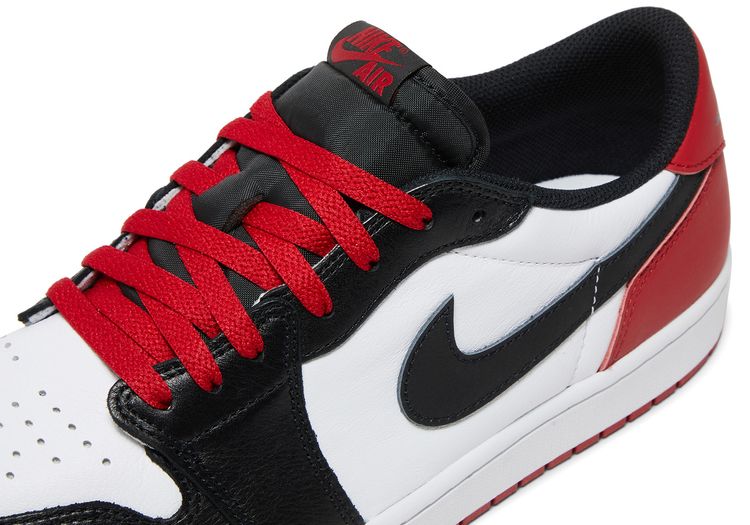 Air Jordan 1 Retro Low OG Black Toe