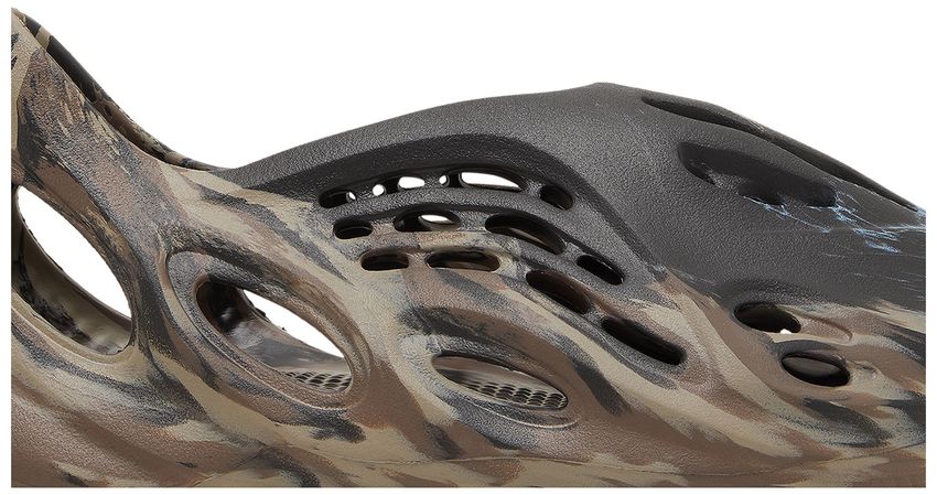 yeezy foam runner jibbitz