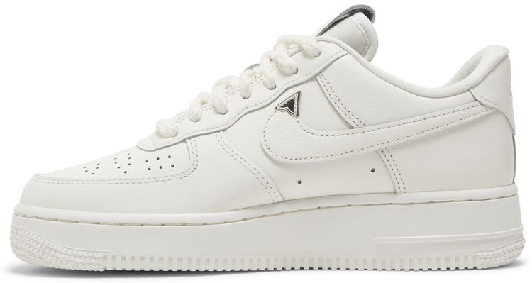 Nike Wmns Air Force 1 07 LV8 Needlework