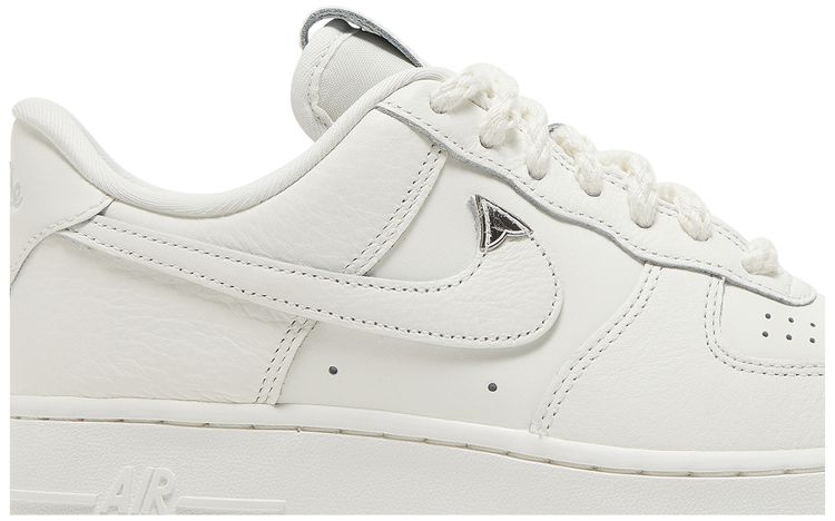 Nike Wmns Air Force 1 07 LV8 Needlework