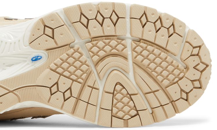 New Balance 2002R Sandstone