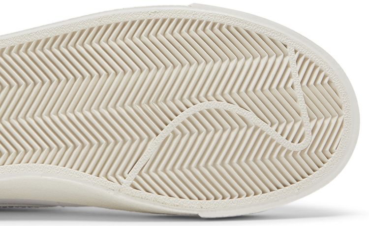 Nike Wmns Blazer Mid 77 Essential White Metallic Silver