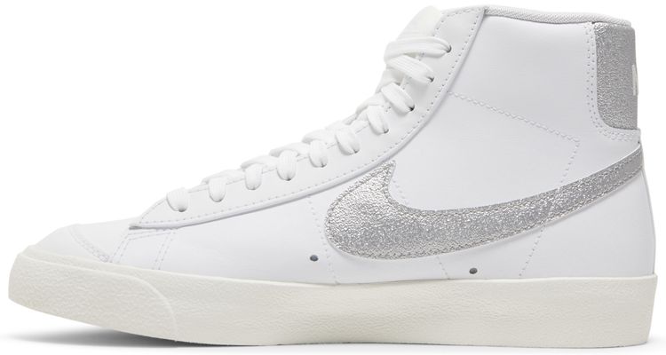 Nike Wmns Blazer Mid 77 Essential White Metallic Silver