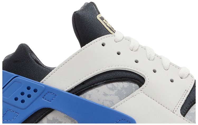 Nike Air Huarache Social FC