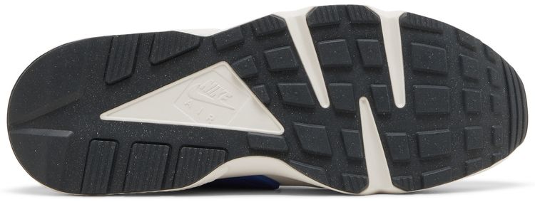 Nike Air Huarache Social FC